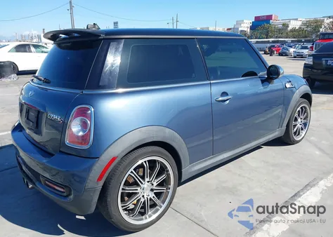 2011 Mini Cooper S from USA, damaged, VIN WMWSV3C58BTY21302